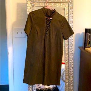 Velvet green short sleeve dress